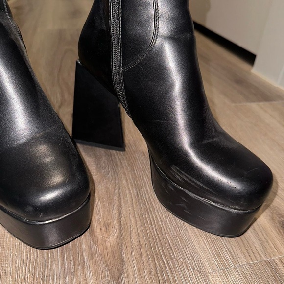 SOLD - Picture 7 of 8